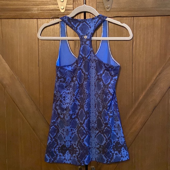 Lululemon🍋Cool Racerback in Mini Ziggy Snake Pipe Dream Sapphire Blue - Picture 5 of 6